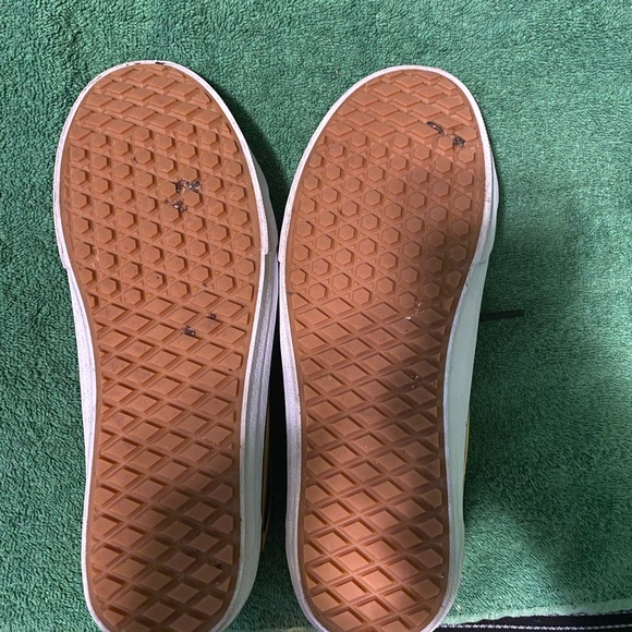 Vans - Picture 4 of 4